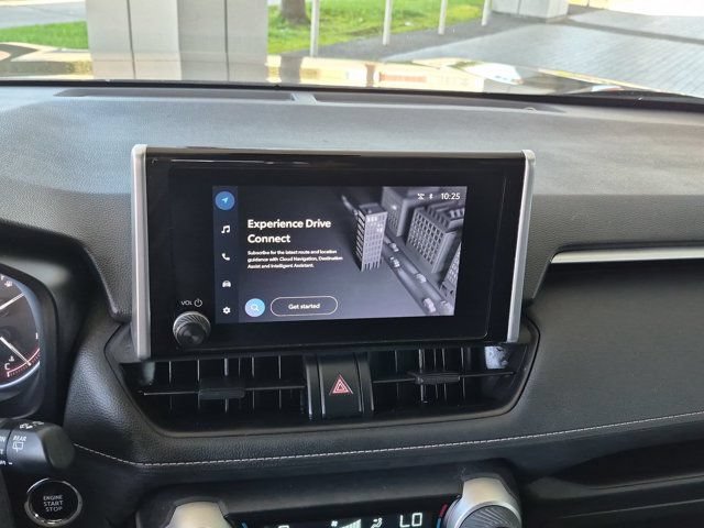 Used 2025 Toyota RAV4 XLE FWD image 21