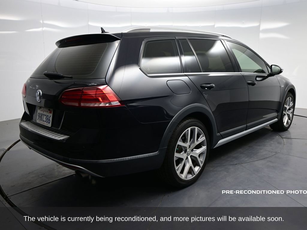 Used 2019 Volkswagen Golf Alltrack SEL image 3
