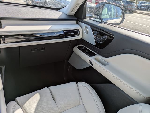 New 2026 Lincoln Aviator Reserve image 16