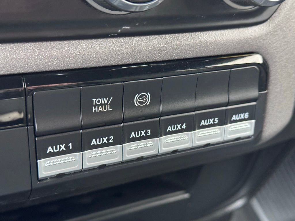 Used 2022 RAM 3500 Tradesman image 31