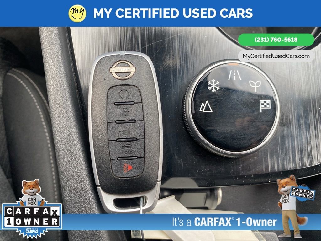 Used 2025 Nissan Rogue SV image 27