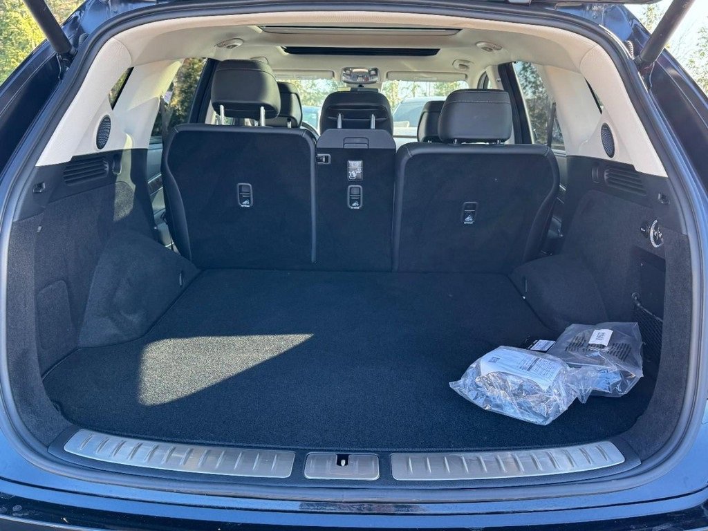 Certified 2025 Genesis GV80 2.5T Advanced image 6