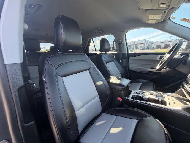 Certified 2023 Ford Explorer XLT w/ Equipment Group 202A AWD/4WD image 37