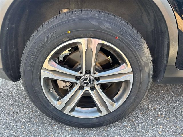 Used 2022 Mercedes-Benz GLC 300 image 5