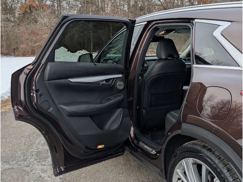 Used 2020 INFINITI QX50 Sensory w/ Climate Package image 10