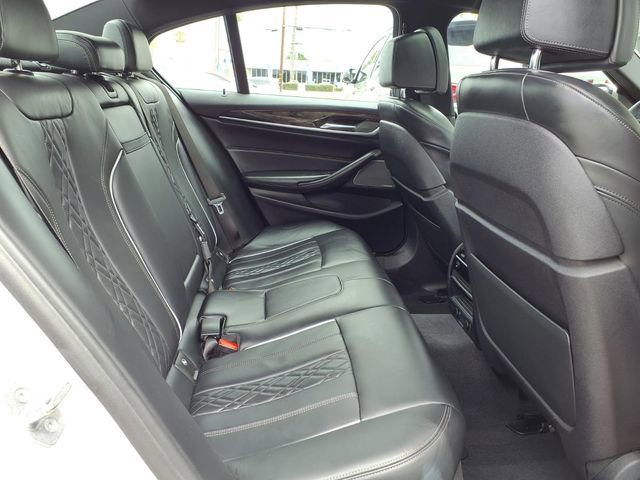 Used 2018 BMW M550i xDrive AWD/4WD image 25
