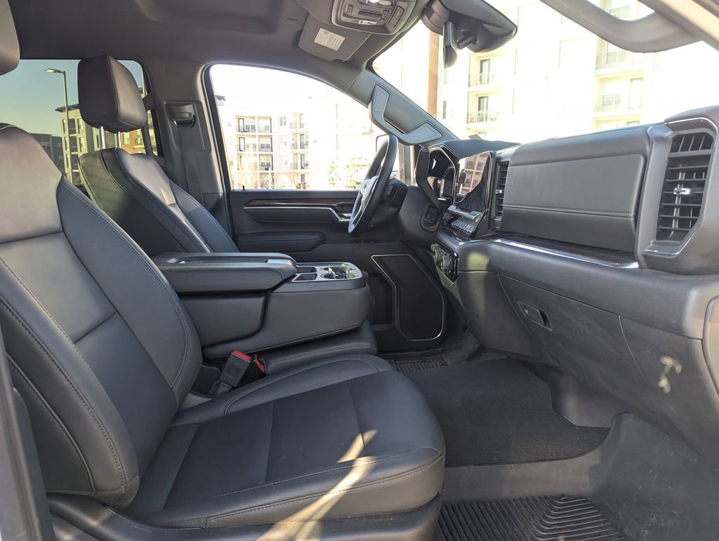 Used 2025 Chevrolet Silverado 3500 LT w/ Trail Boss Package image 32