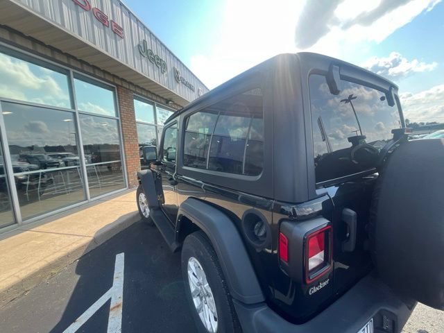 Used 2023 Jeep Wrangler Sport AWD/4WD image 2