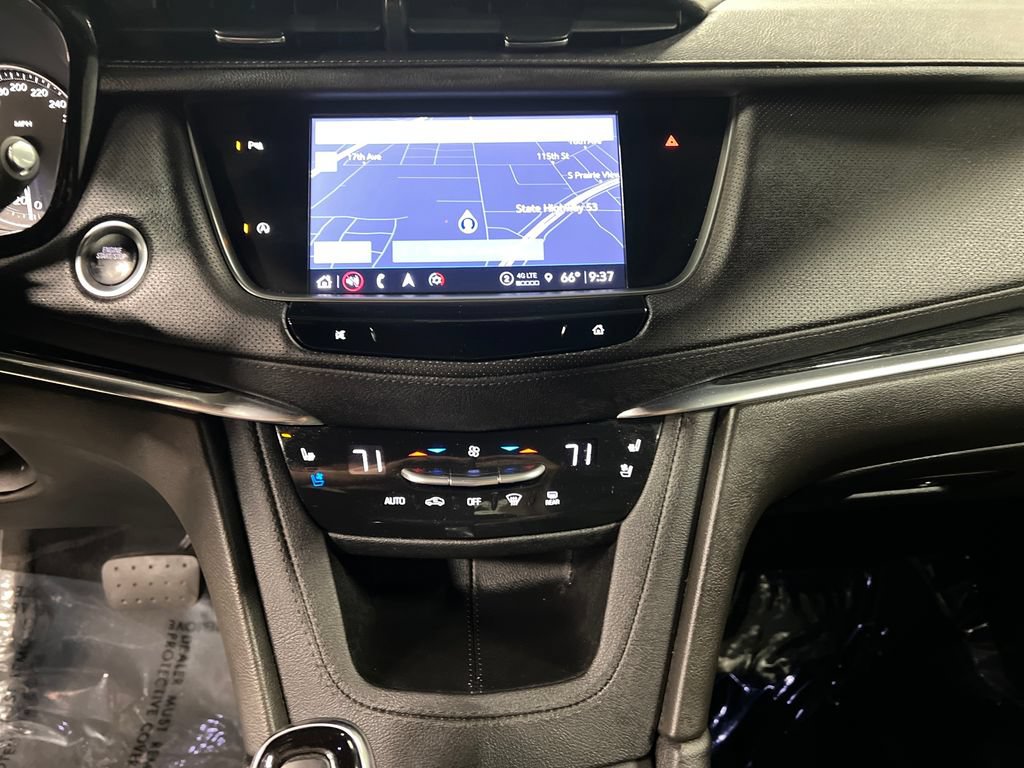 Certified 2023 Cadillac XT5 Premium Luxury w/ LPO, Floor Liner Package AWD/4WD image 22