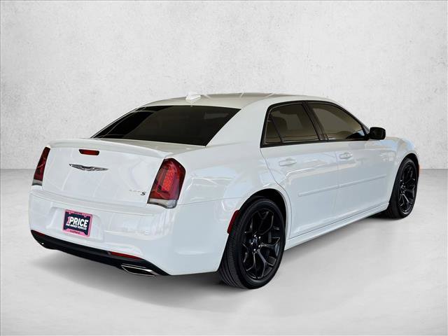 Used 2019 Chrysler 300 S w/ S Model Appearance Package RWD image 3