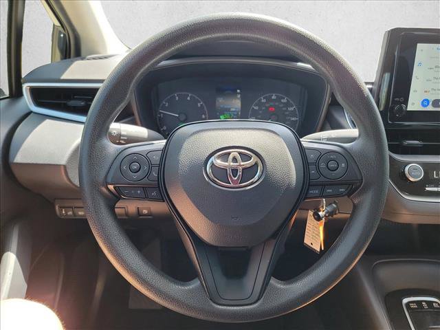 Used 2025 Toyota Corolla LE FWD image 15