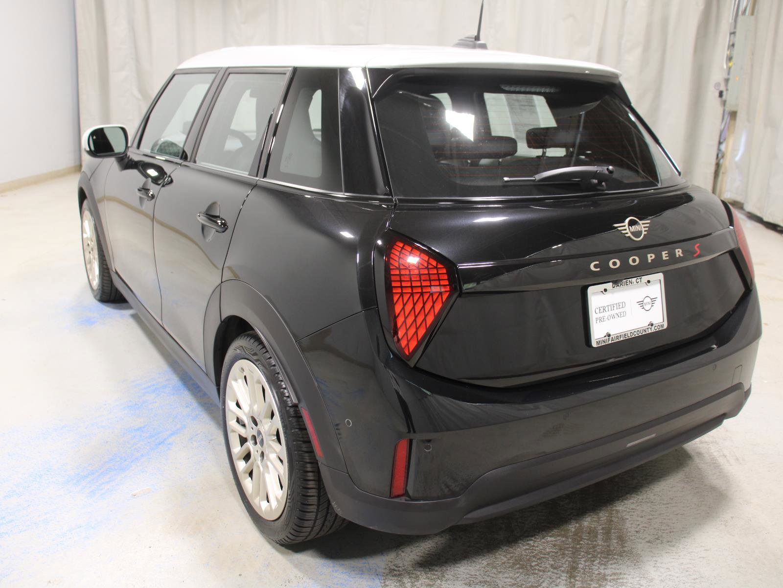 Certified 2025 MINI Cooper S image 6