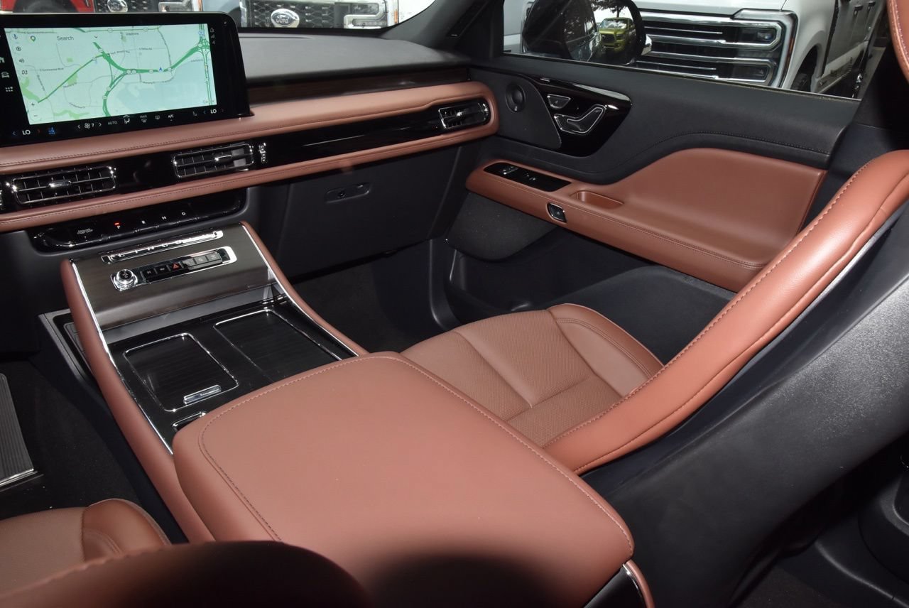 New 2026 Lincoln Aviator Reserve RWD image 18