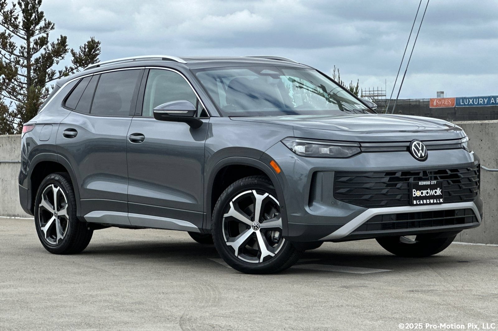 New 2026 Volkswagen Tiguan SE