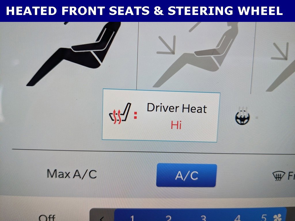 New 2026 Chrysler Voyager LX image 4