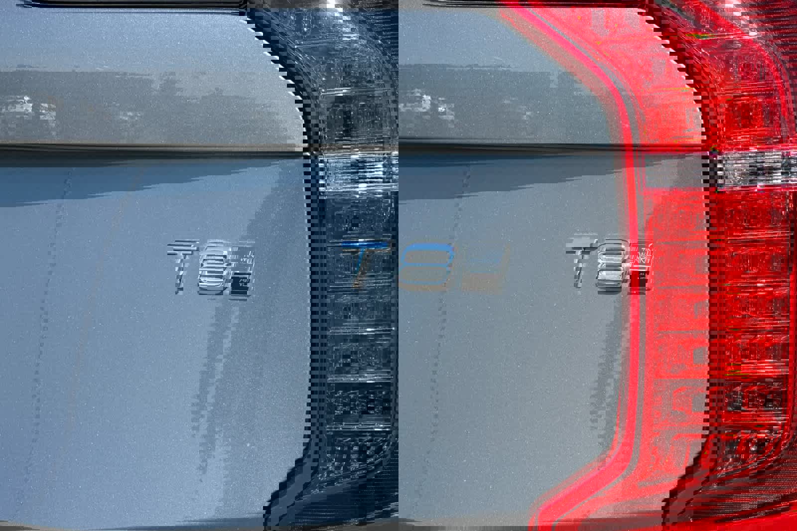 Used 2020 Volvo XC90 T8 Momentum w/ Protection Package Premier image 34