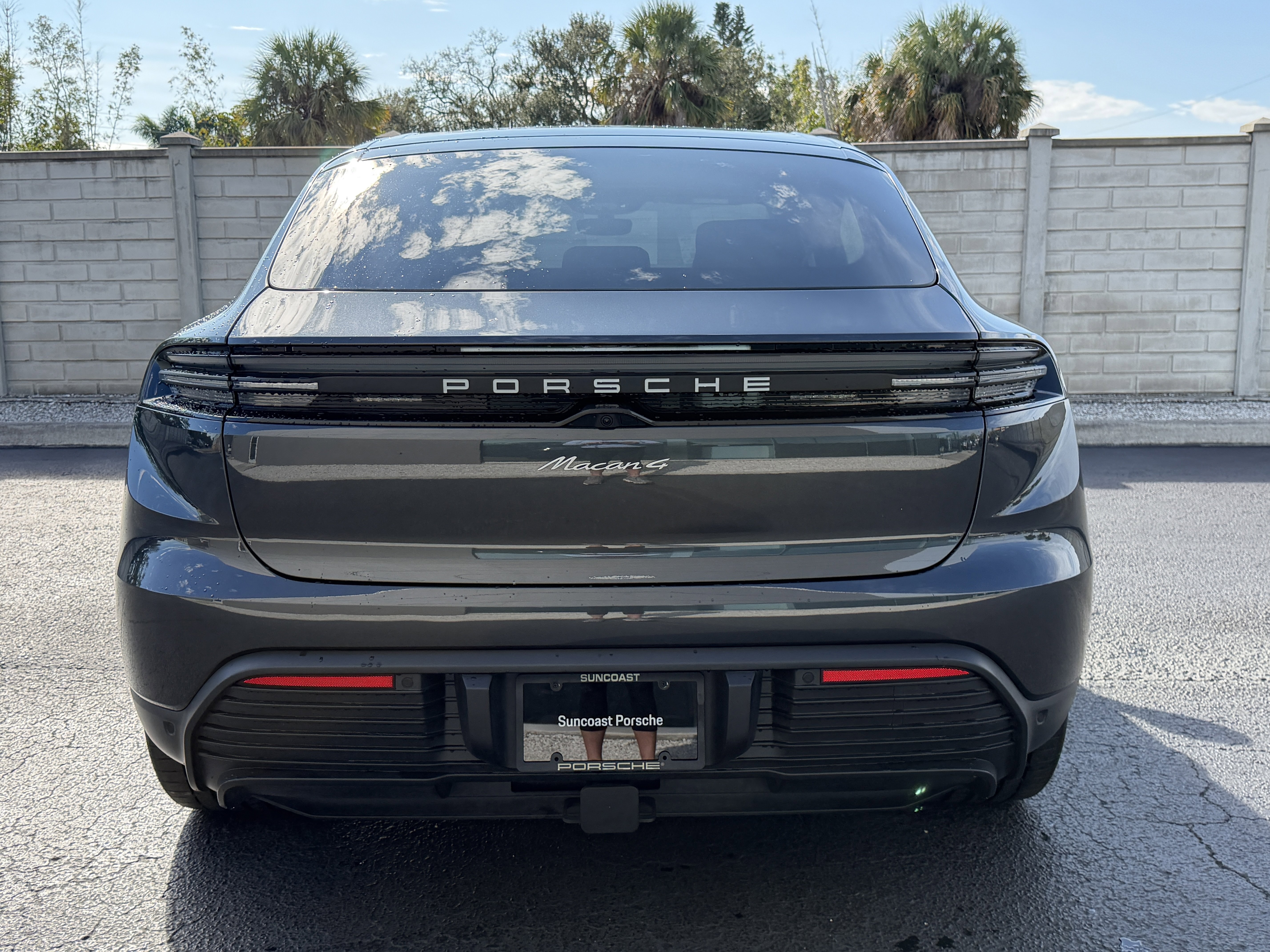 Certified 2024 Porsche Macan 4 Electric image 11