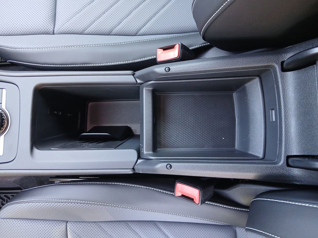 Used 2025 Volkswagen Tiguan SE image 24