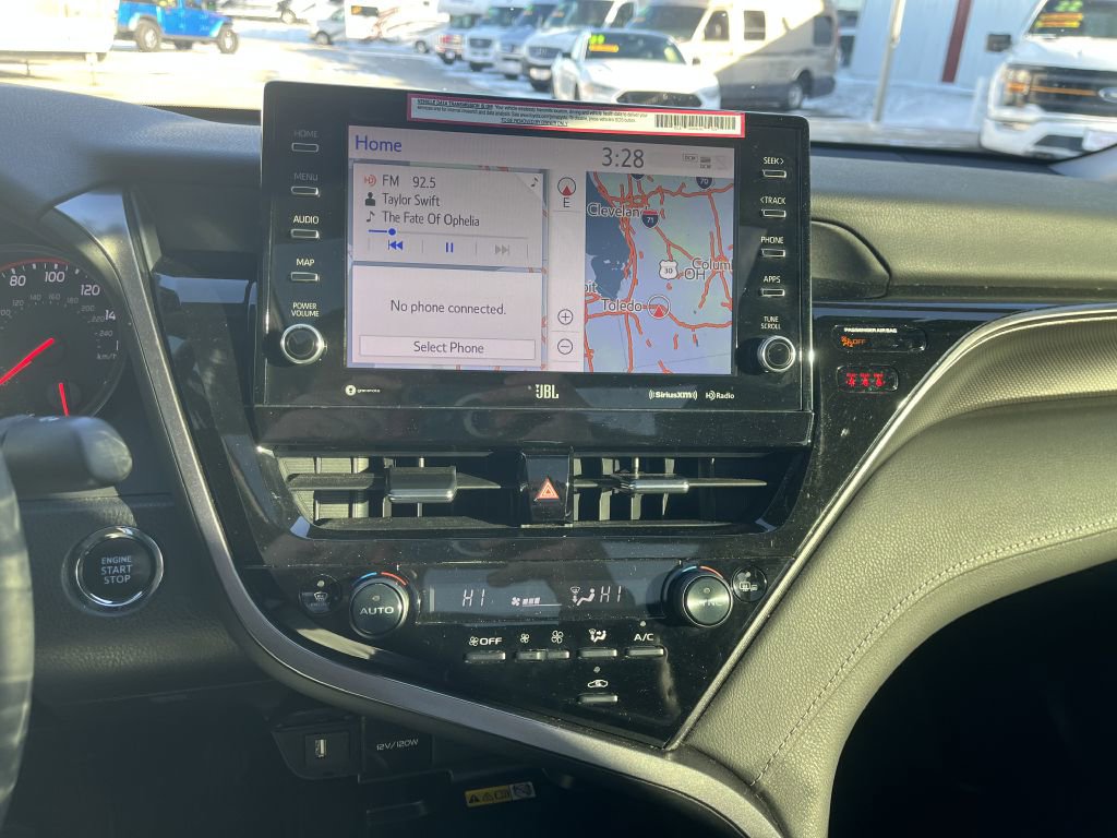 Used 2024 Toyota Camry XSE w/ Navigation Package image 29