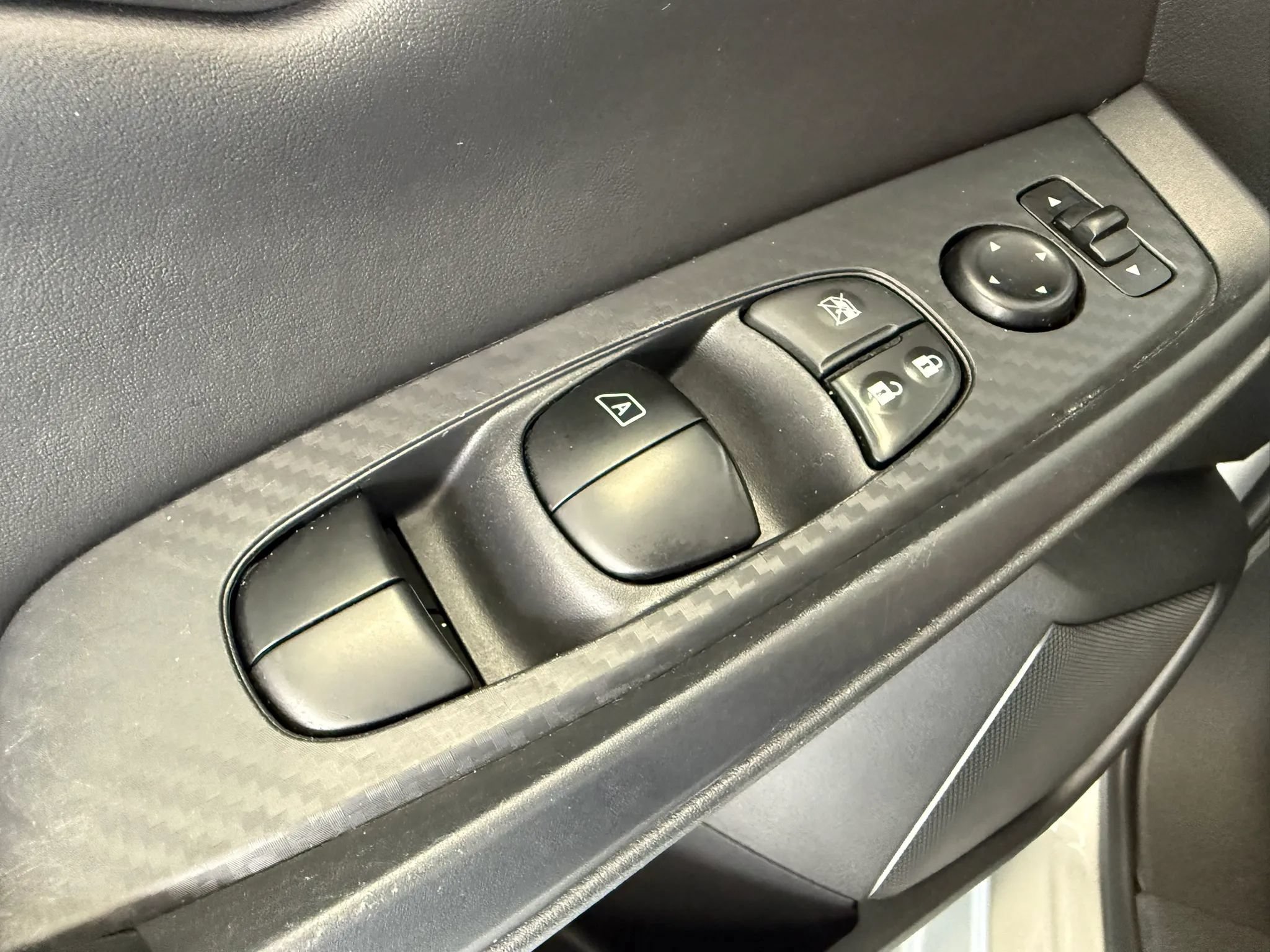 Used 2023 Nissan Sentra SV w/ All-Weather Package FWD image 31