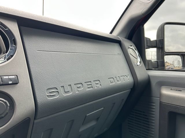 Used 2012 Ford F250 XLT w/ Camper Pkg image 27