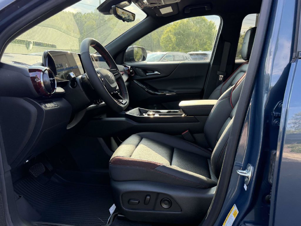 New 2027 Chevrolet Equinox RS w/ Safety and Technology Package FWD image 16