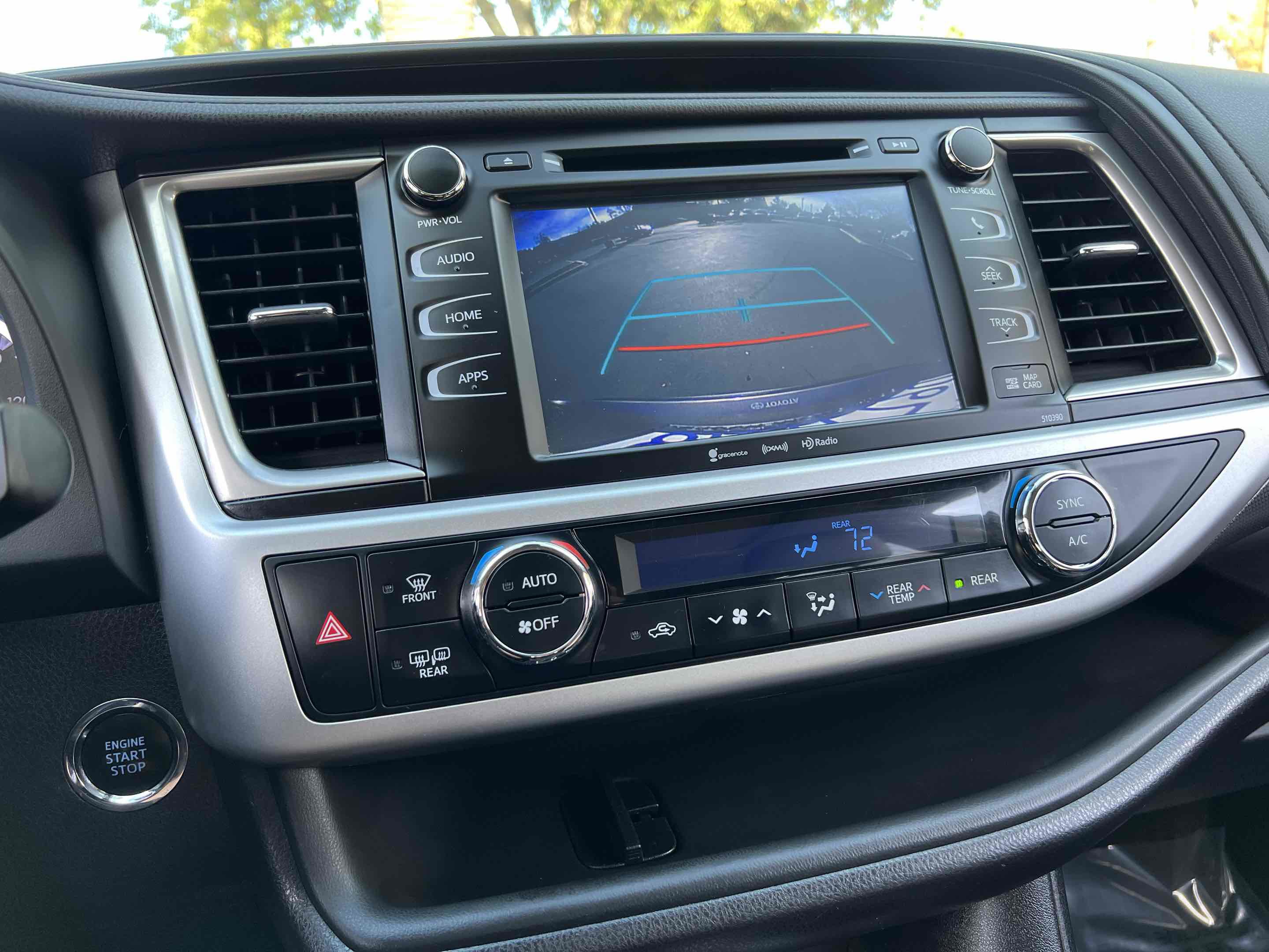 Used 2019 Toyota Highlander XLE image 69