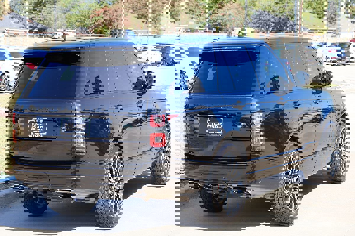 Used 2018 Land Rover Range Rover HSE image 9