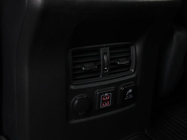 Used 2023 Nissan Titan PRO-4X AWD/4WD image 26