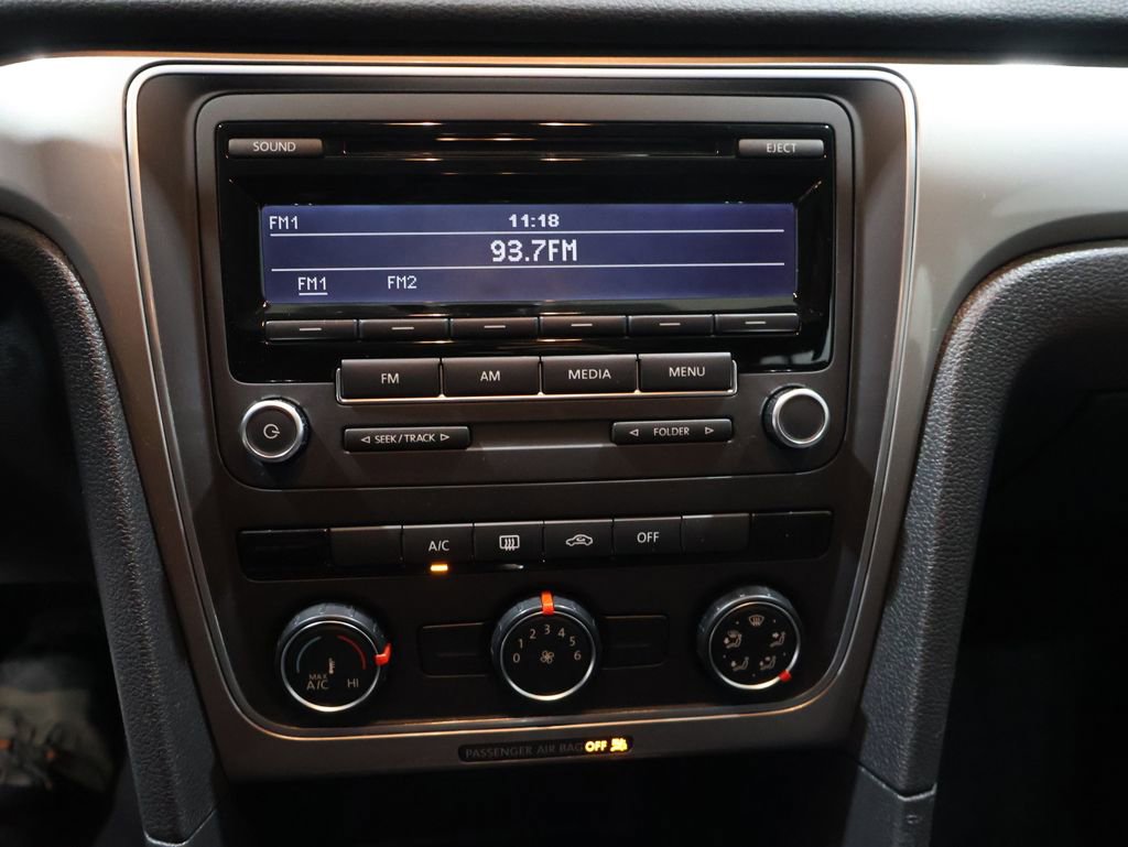 Used 2015 Volkswagen Passat 1.8T S image 23