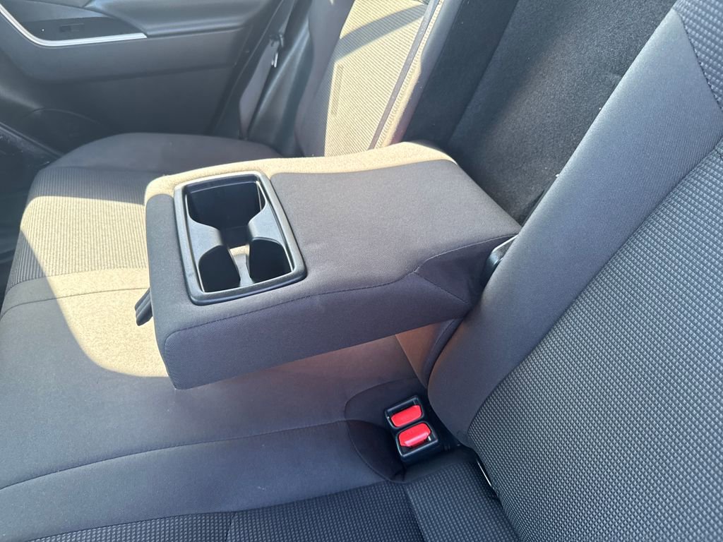 Used 2025 Toyota RAV4 LE AWD/4WD image 36