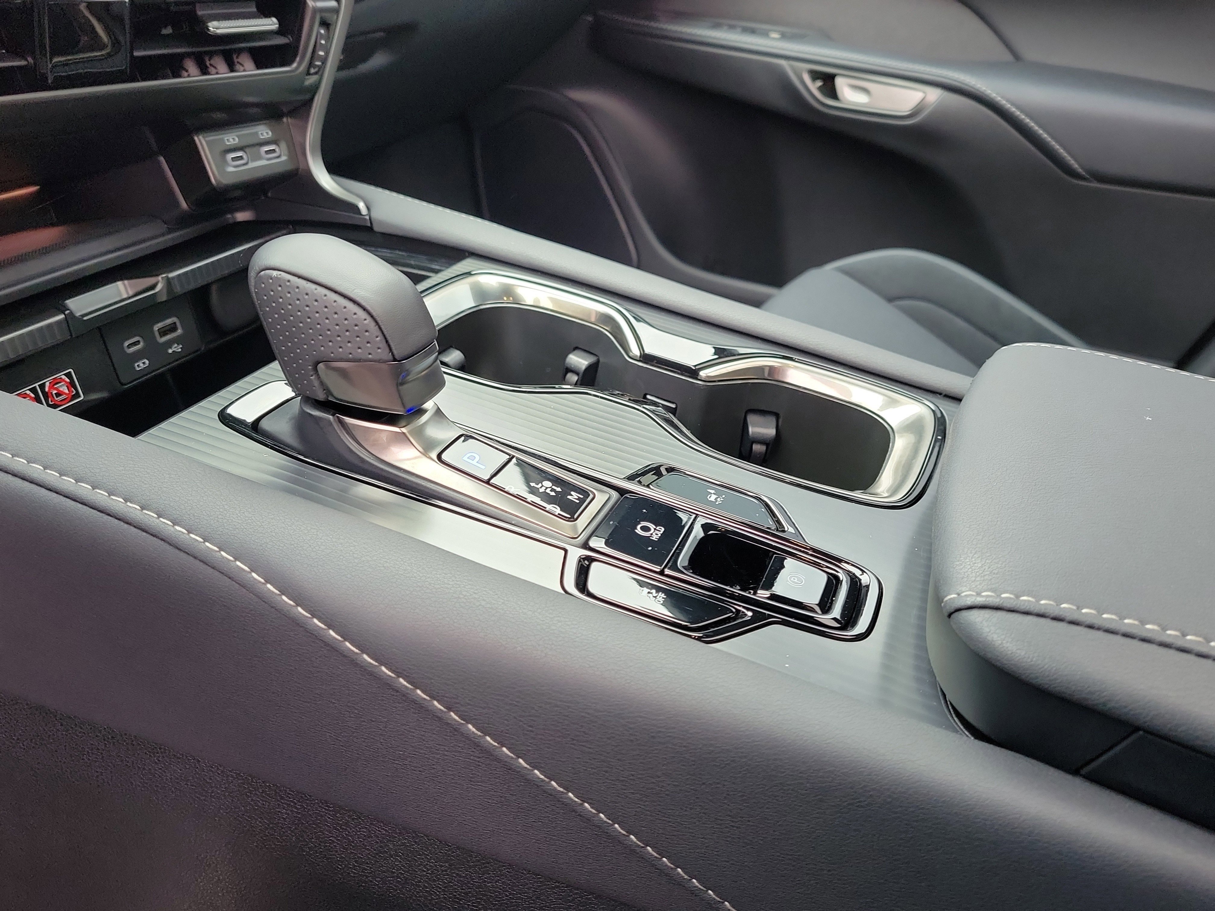 Used 2025 Lexus RX 500h F Sport image 29