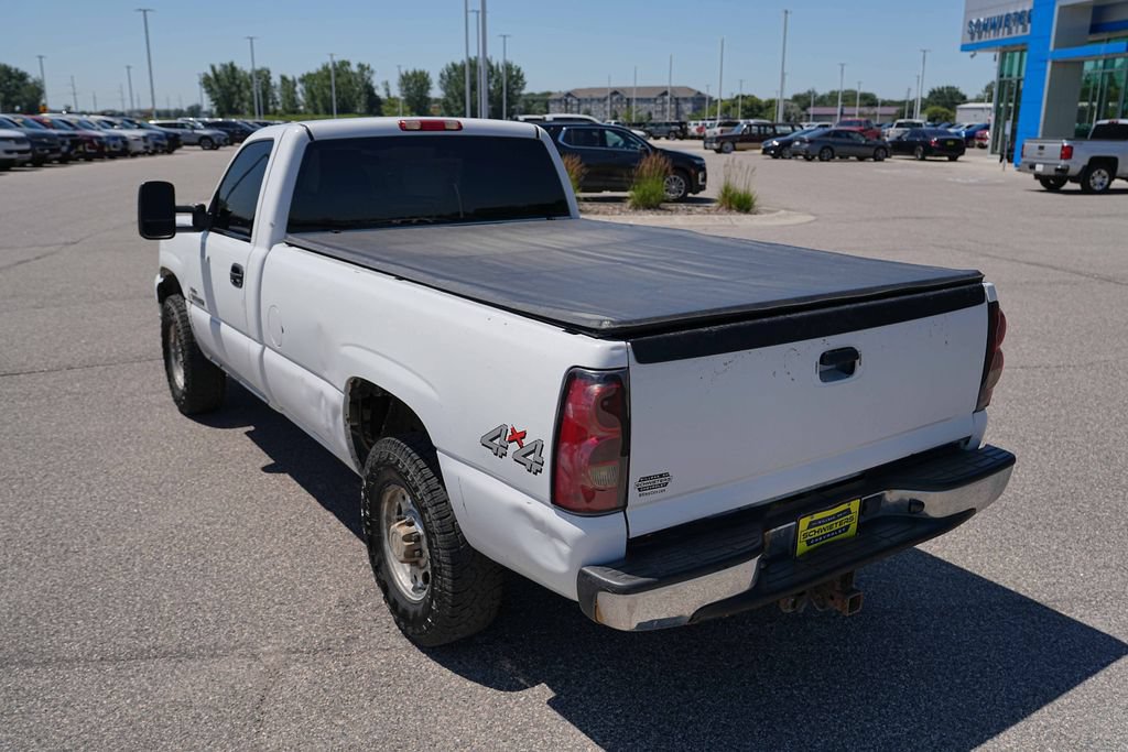 Used 2006 Chevrolet Silverado 2500 W/T w/ Heavy-Duty Power Package AWD/4WD image 8
