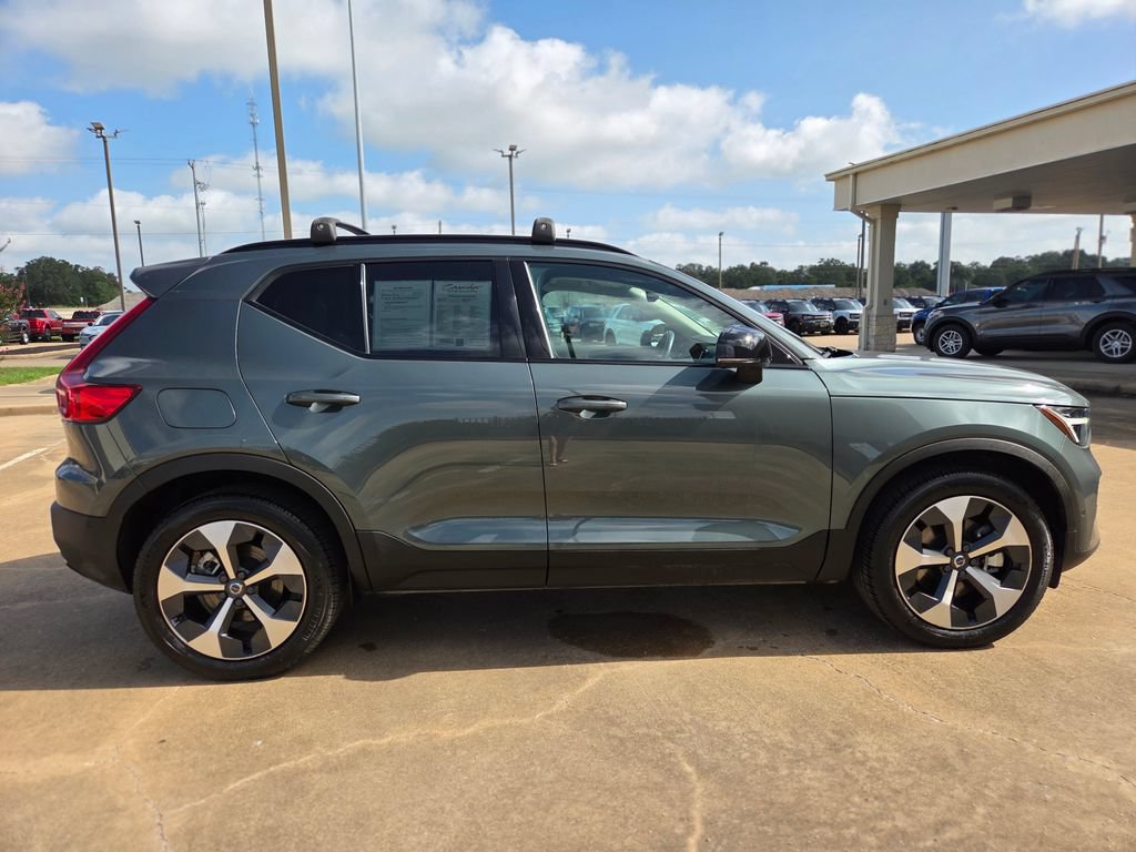 Used 2026 Volvo XC40 B5 Plus w/ Protection Package Premier AWD/4WD image 4