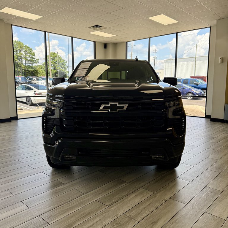 Used 2026 Chevrolet Silverado 1500 RST AWD/4WD image 2