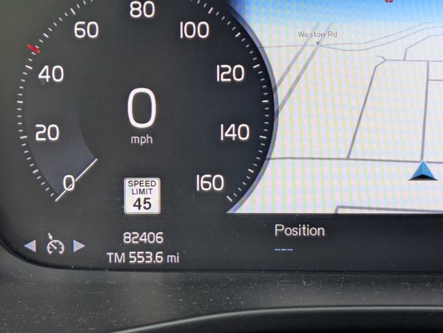 Used 2021 Volvo XC40 T5 R-Design image 14