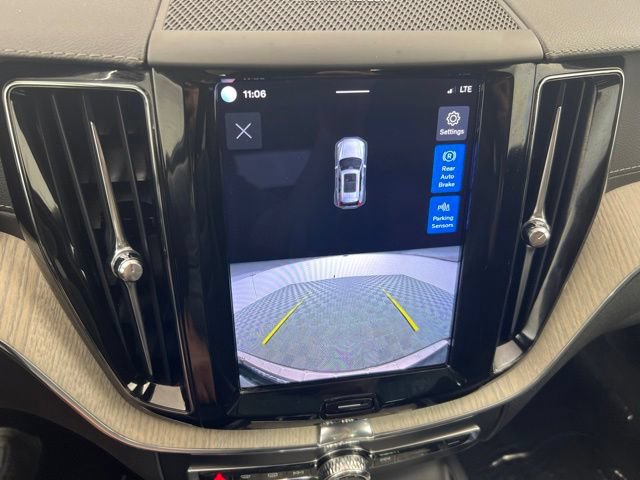 Used 2022 Volvo XC60 B5 Inscription w/ Climate Package AWD/4WD image 17