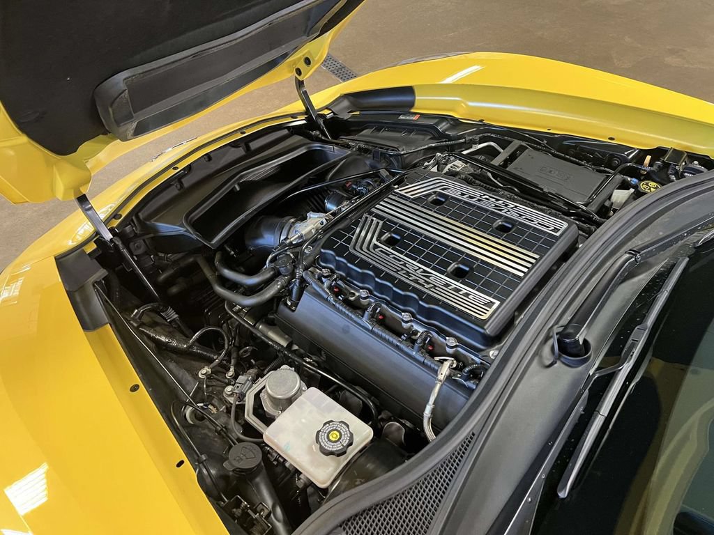 Used 2017 Chevrolet Corvette Z06 RWD image 12