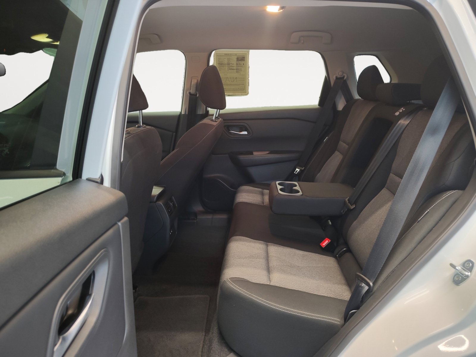 Certified 2026 Nissan Rogue SV FWD image 24
