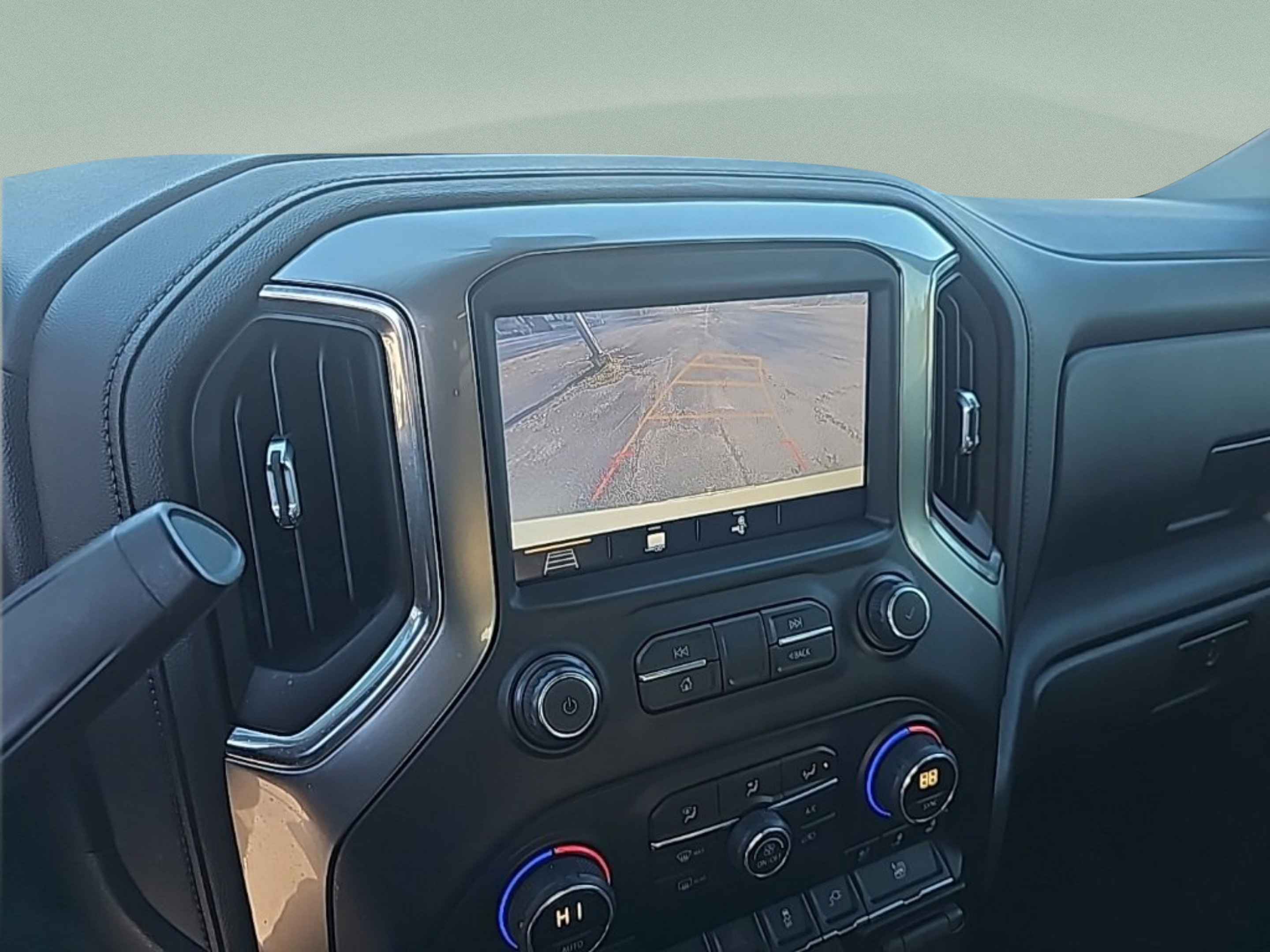 Used 2019 Chevrolet Silverado 1500 LTZ w/ LTZ Premium Package AWD/4WD image 18