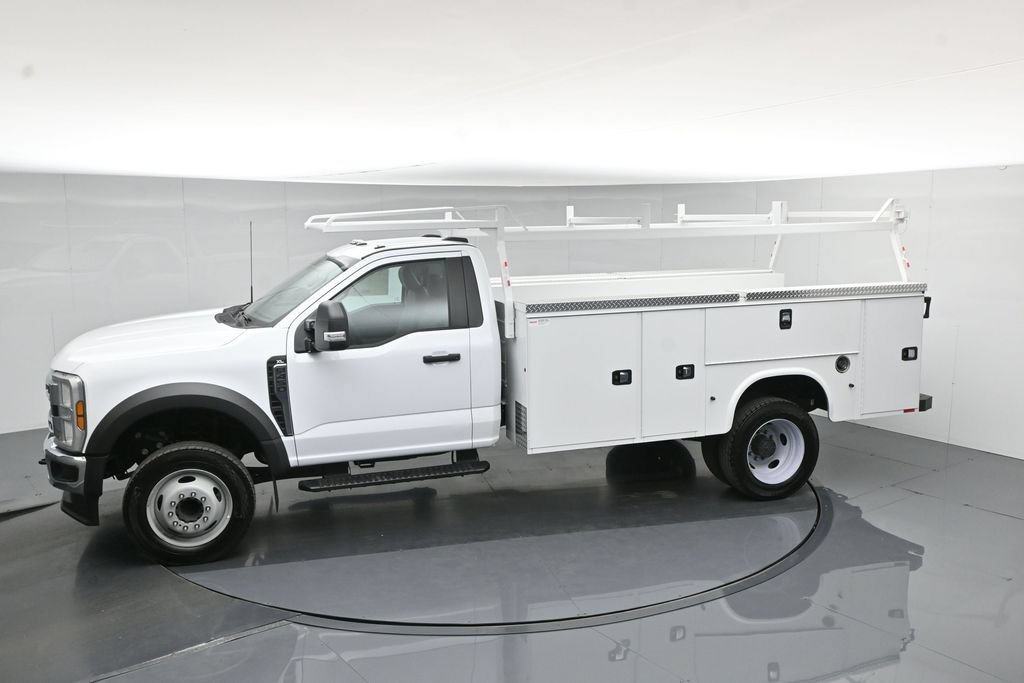 New 2025 Ford F450 XL w/ XL Chrome Package RWD image 48