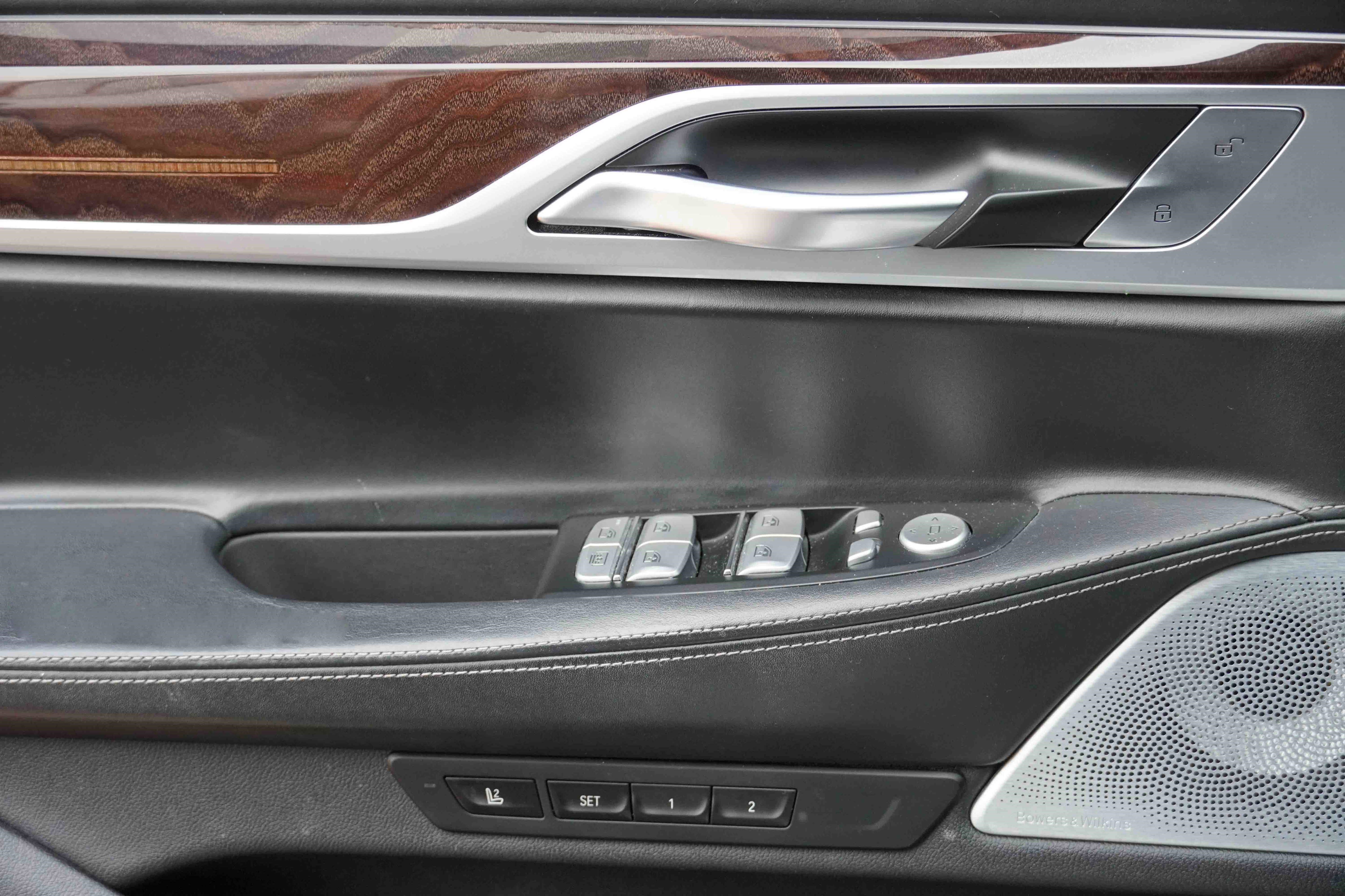 Used 2019 BMW 740i w/ Executive Package image 16