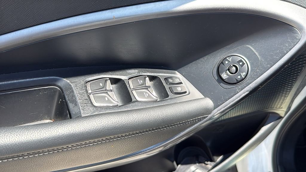 Used 2018 Hyundai Santa Fe Sport w/ 2.0T Ultimate Tech Package 05 FWD image 13