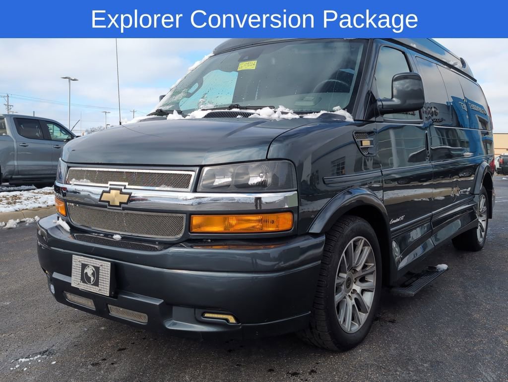 Used 2019 Chevrolet Express 2500 image 3