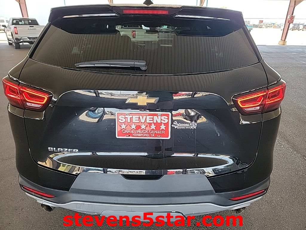 Used 2025 Chevrolet Blazer LT FWD image 9