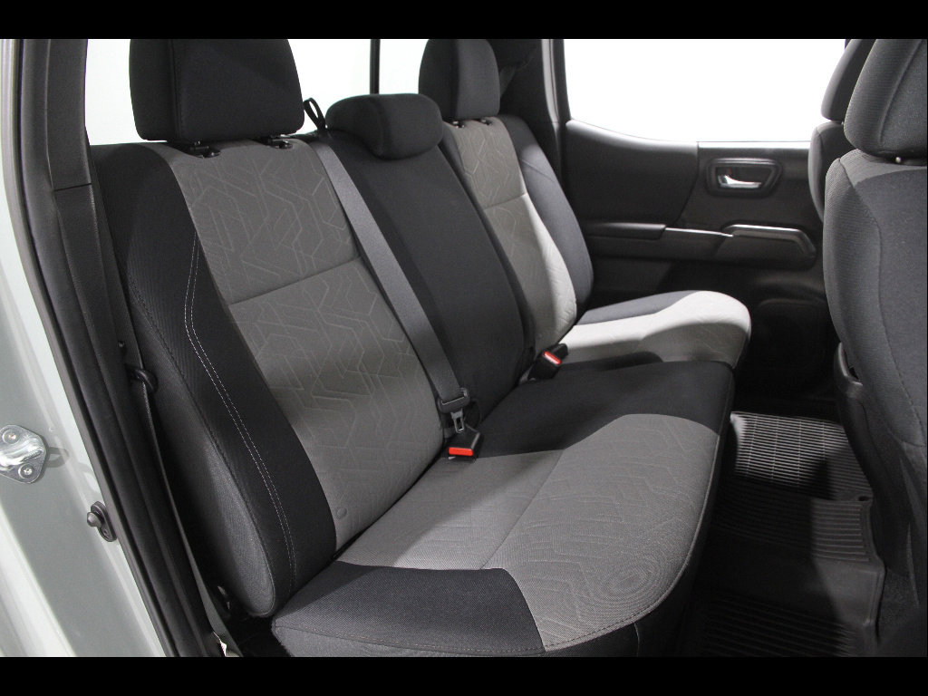 Used 2022 Toyota Tacoma TRD Off-Road w/ Technology Package RWD image 15