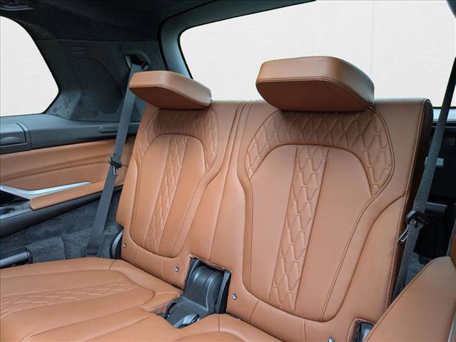 New 2026 BMW X7 M60i image 18