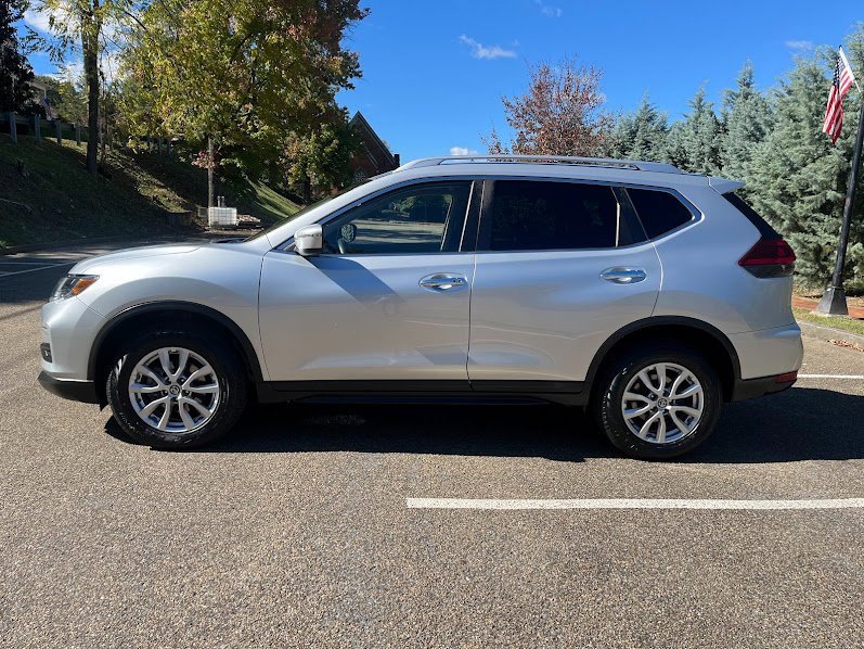 Used 2020 Nissan Rogue SV image 23