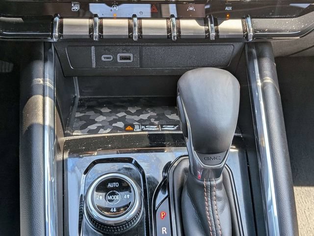 Used 2024 GMC Canyon AT4 w/ AT4 Premium Package AWD/4WD image 30