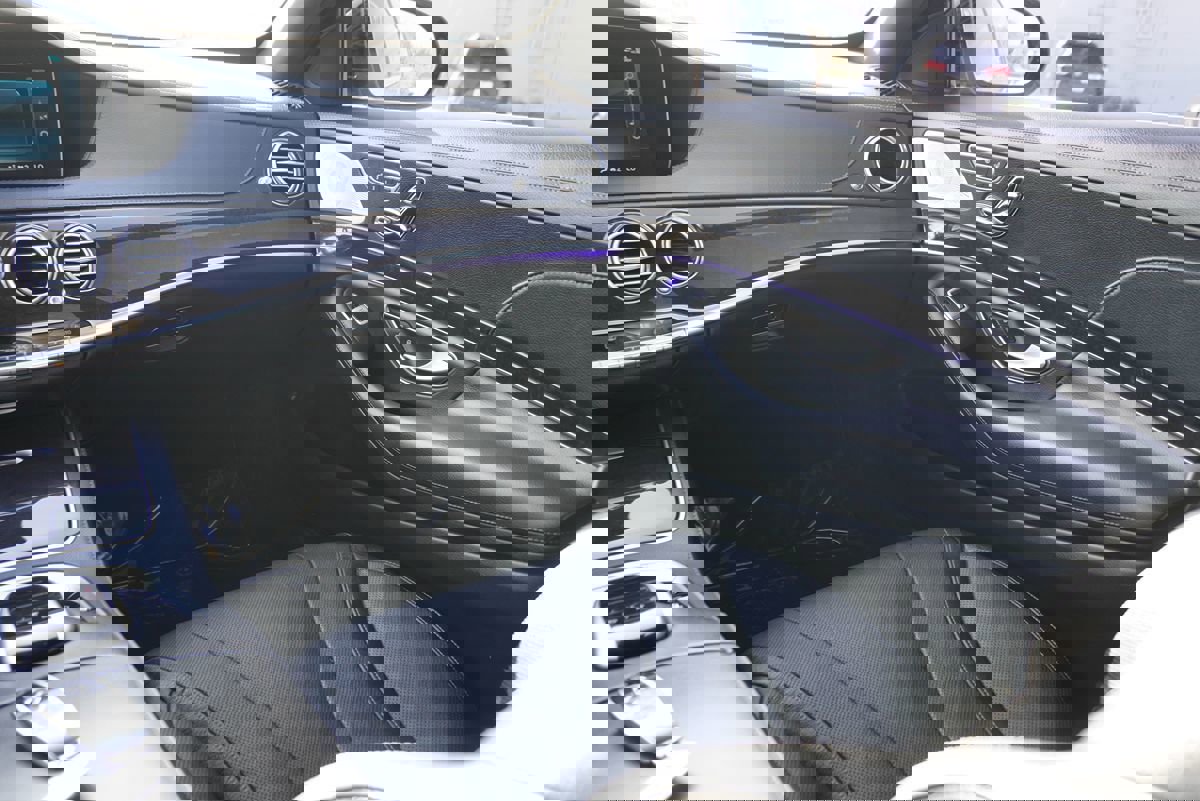 Used 2019 Mercedes-Benz S 450 Sedan w/ Premium Package image 23